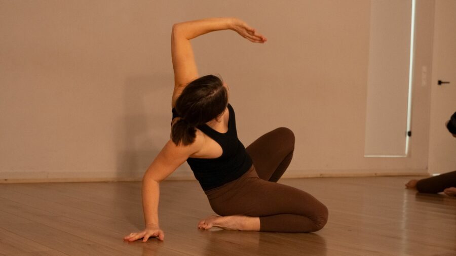 Investigación del movimiento corporal en el laboratorio de danza en Linēa Danza en Málaga